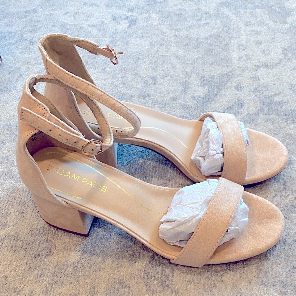 Dream Pairs Nude Suede Low-Chunk Heel Size Women’s US 7
